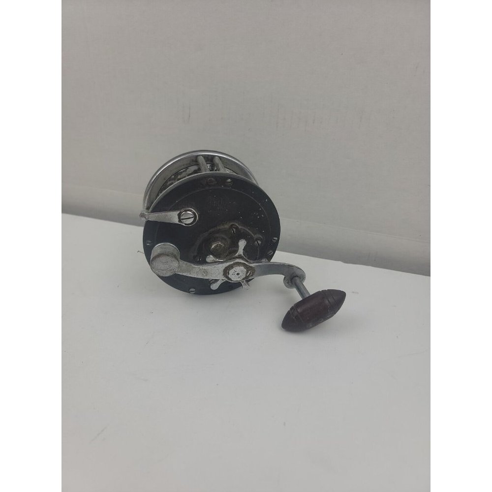Vintage 1960s Penn No. 149 Deep Sea Baitcasting RH Saltwater Fishing Reel